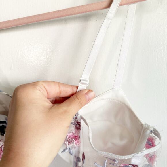 Romantic Bustier Mesh Peek-A-Boo Crop Style Top Bra Floral Embroidery Cottage M - Picture 14 of 14